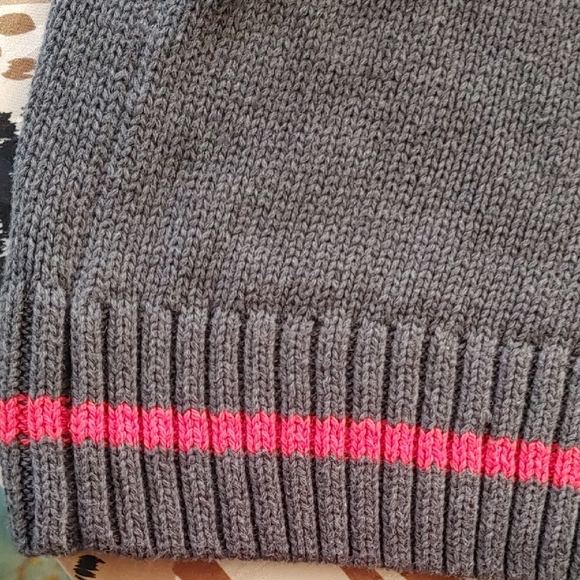 Silvery Lake Gray and Red Cardigan Sweater Sz Sm - Picture 6 of 16